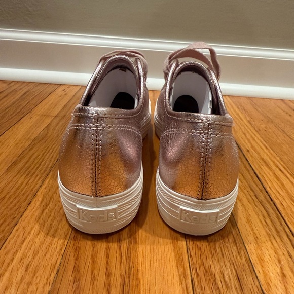 Keds Rose Gold Metallic Low-Top Sneakers with Blush Laces - Picture 4 of 5